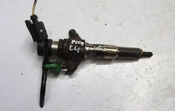 Fuel injector