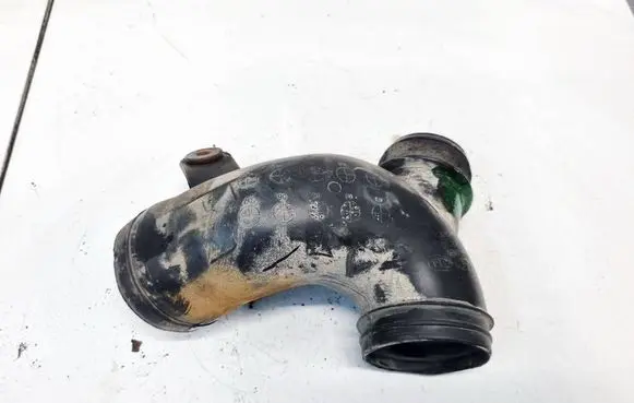 KIA Sportage Air intake hose/pipe 282112E100 28211-2E100