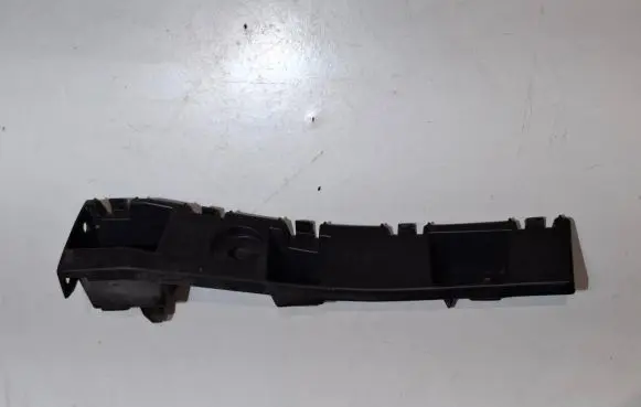 Ford Mustang VI Front bumper mounting bracket FR3B16C067AC
