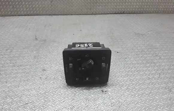 Volvo V50 Light switch 30739300
