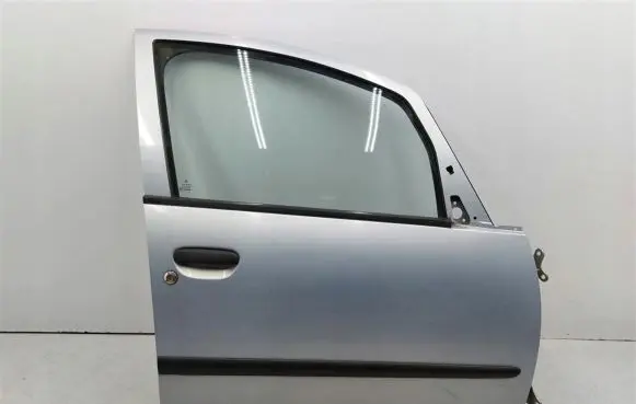 Mitsubishi Colt Front door