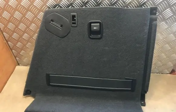 BMW X4 F26 Trunk/boot side trim panel 7337588