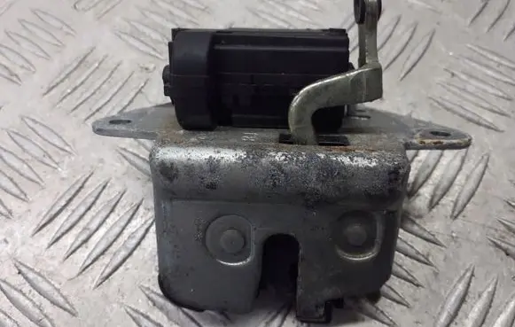 Fiat Croma Tailgate/trunk/boot lock/catch/latch