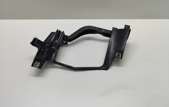 BMW 5 E60 E61 Headlight/headlamp mounting bracket 158737 15873700