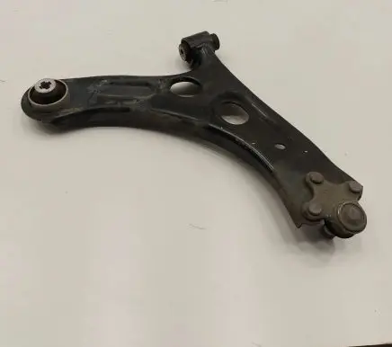 Peugeot 208 Front lower control arm/wishbone