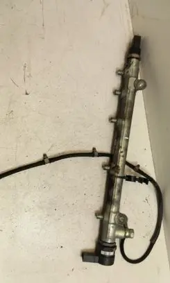 Mercedes-Benz C W203 Fuel main line pipe A6460700295 6460700295 A6110780449