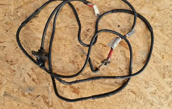 Volvo V70 Positive cable (battery) 30658298 0408704