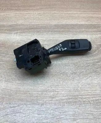 Ford Focus Indicator stalk 4M5T13335BD 17D940A