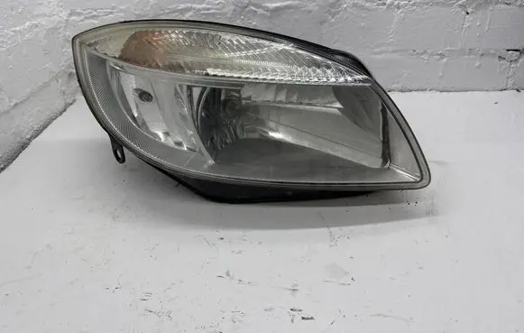 Skoda Fabia Mk2 (5J) Headlight/headlamp 