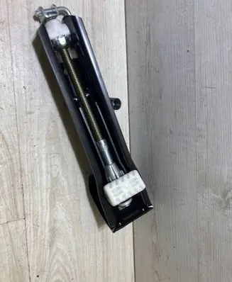 Mercedes-Benz CLS C219 Lift Jack A2115830215