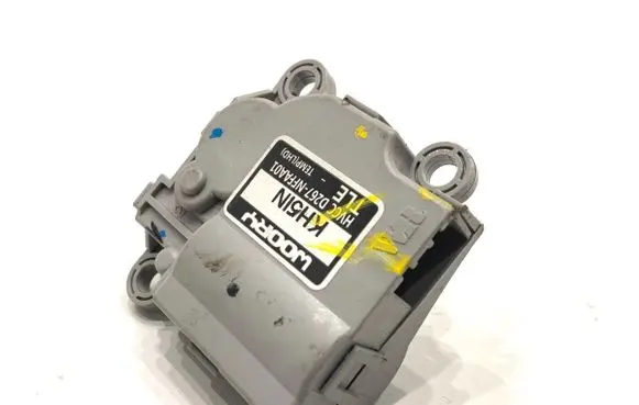 Hyundai Tucson TL Air flap motor/actuator D267NFFAA01