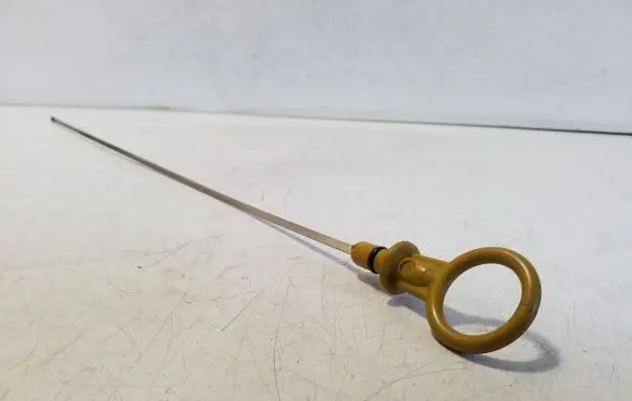 Nissan Qashqai J12 Oil level dip stick 