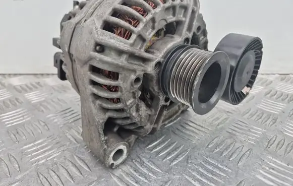 BMW 5 E60 E61 Generator/alternator 7521135 7519721