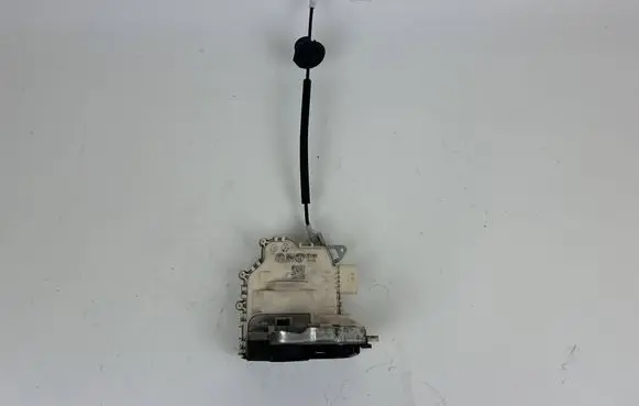 Audi A4 S4 B8 8K Rear door lock 8K0839016D