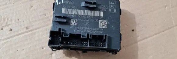 Audi Q3 F3 Door control unit/module 5Q0959595L 8W1959595D