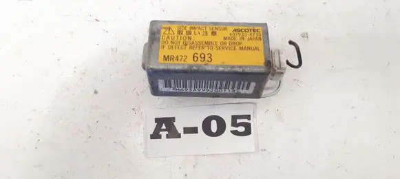 Mitsubishi Space Wagon Airbag deployment crash/impact sensor MR472693