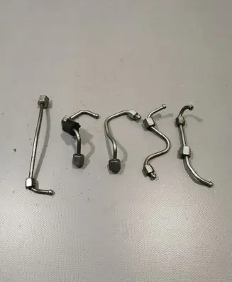 Opel Zafira C Fuel injector supply line/pipe 