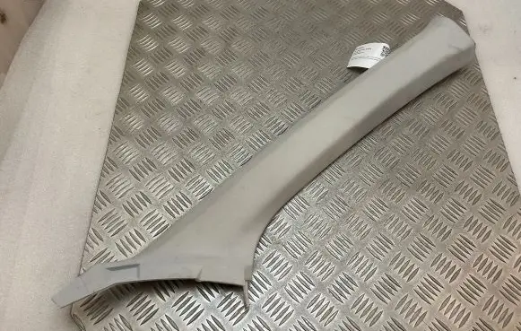 Peugeot 5008 II (A) pillar trim 9810165777