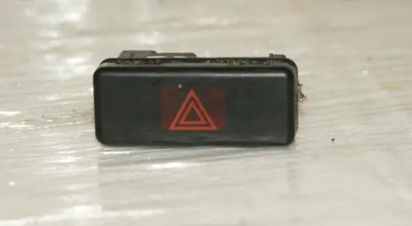 BMW 5 E39 Hazard light switch 61318350947