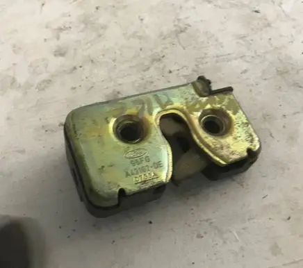 Ford Ka Tailgate lock latch A43102DE