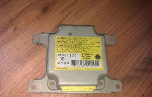 Mitsubishi Colt Airbag control unit/module MB953174