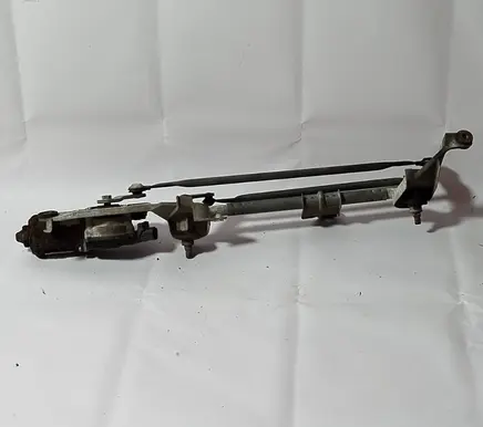 Mitsubishi Colt Front wiper linkage and motor MN145985 MS1592006820 06G20B5580