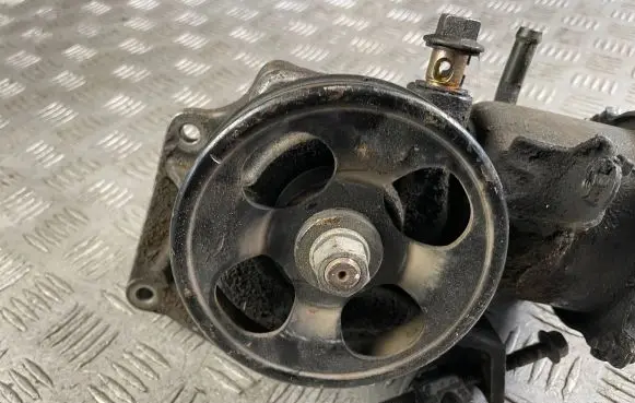 Subaru Forester SF Power steering pump