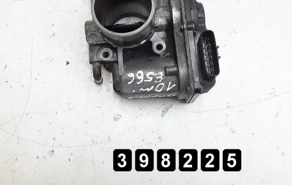 Mazda 3 II Throttle valve R2AA136B0