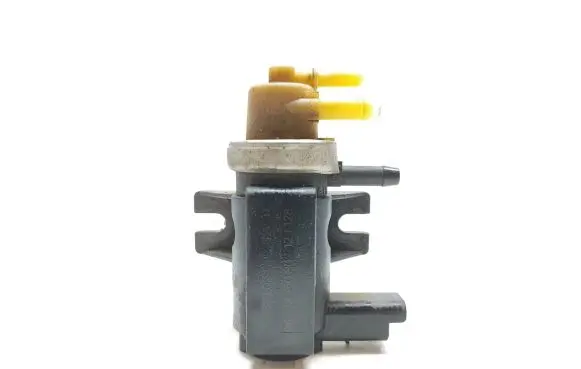 Citroen DS5 Turbo solenoid valve 9672875080 70163302 12T128