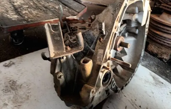 Nissan Note (E11) Manual 5 speed gearbox 8200341902