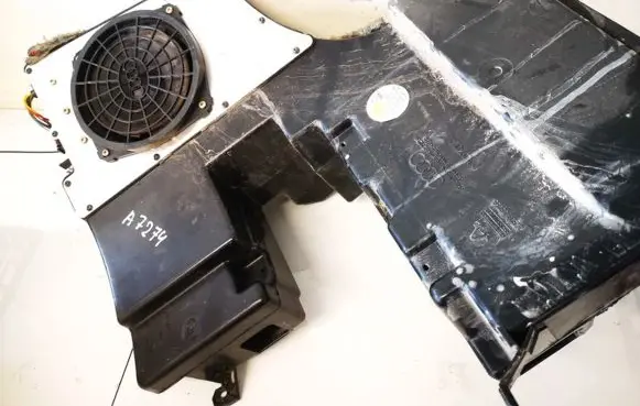 Audi A4 S4 B5 8D Subwoofer speaker 8d9035381