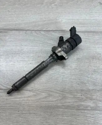 Ford C-MAX I Fuel injector 0445110259
