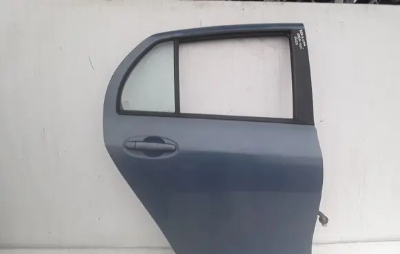 Toyota Yaris Rear door