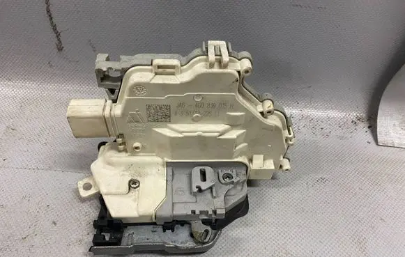 Audi Q5 SQ5 FY Rear door lock 4G0839015H
