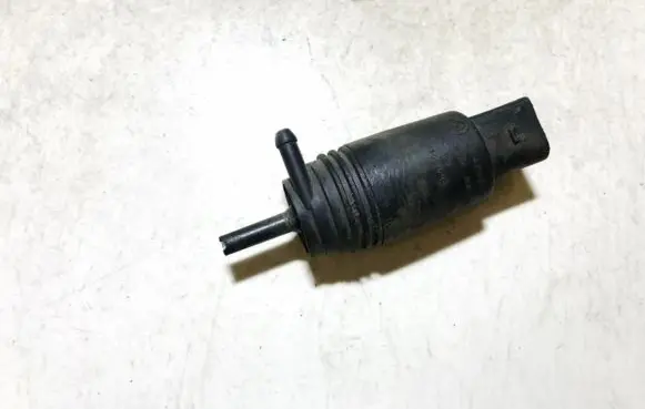 BMW 5 E39 Windscreen/windshield washer pump 67128377612 6712-8377612