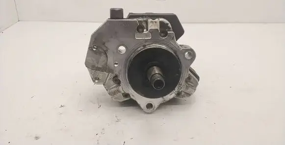 BMW 1 E81 E87 Fuel injection high pressure pump 7788670 014217 0445010045