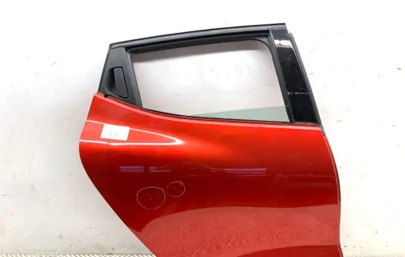 Renault Clio IV Rear door