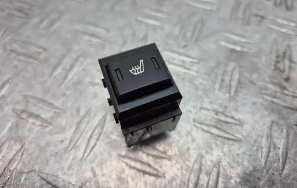 Land Rover Range Rover Sport L320 Seat heating switch YUF500120PVJ