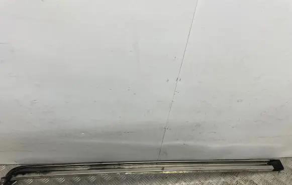 Volkswagen Multivan T4 Sliding door middle rail 705843872B