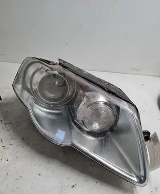 Volkswagen PASSAT B6 Headlight/headlamp