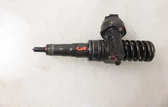 Audi A3 S3 8P Fuel injector 0414720215 038130073AG