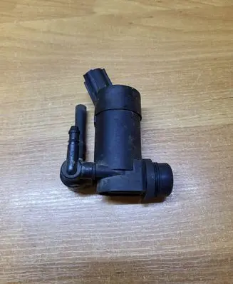 Volvo XC90 Windshield washer spray nozzle 671114