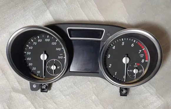 Speedometer (instrument cluster)