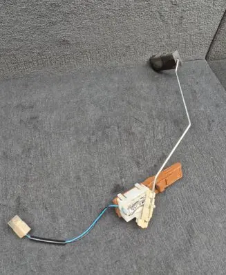Audi A6 S6 C5 4B Fuel level sensor 4B0919673AN