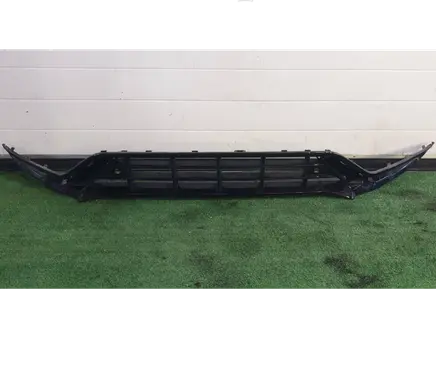 Volvo XC90 Front bumper lower grill 32345457