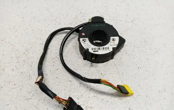 BMW 5 E39 Steering angle sensor 37141094143 37141093822