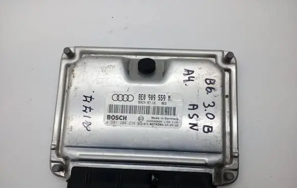 Audi A4 S4 B6 8E 8H Engine control unit/module 8E0909559M 0261208238