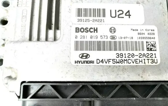 Hyundai i40 Engine control unit/module 0281019573 391252A221 391202A221