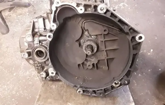 Opel Zafira B Manual 6 speed gearbox 55194293