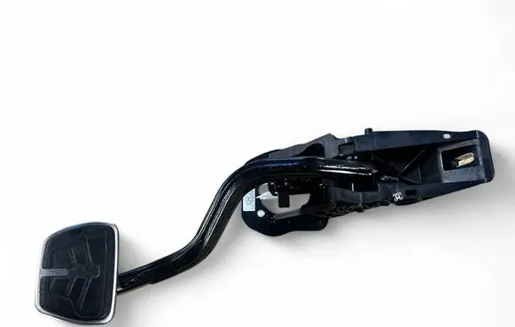 BMW M5 F90 Brake pedal 687427303 10807102 D2687427303